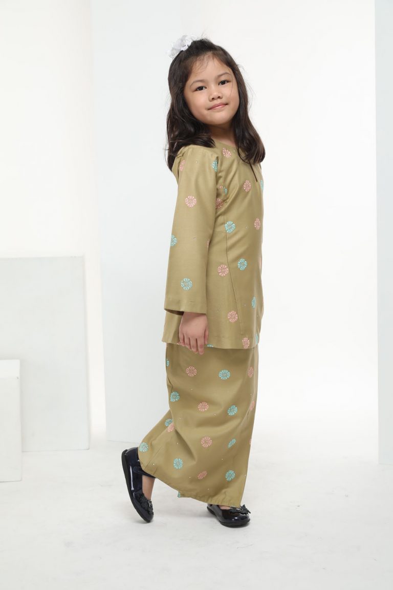  Baju  Kurung Warna  Warni  Kids Sorrel Brown Omar Ali