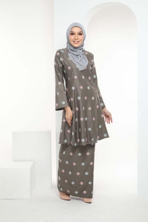  Baju  Kurung Warna  Warni Light Grey  Omar Ali